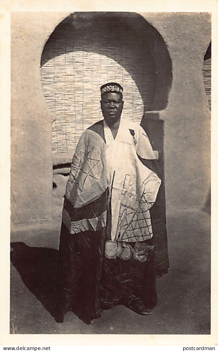 Burkina Faso - OUAGADOUGOU - Moro Naba, Roi Des Mossis - Mogho Naaba Kom II - Ed. Lattès & Cie. 60 - Burkina Faso