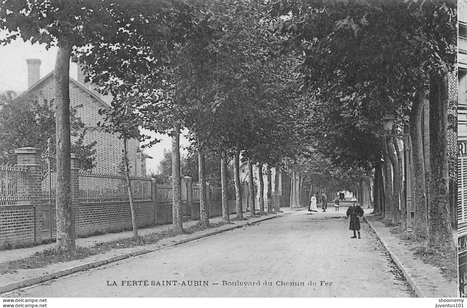 CPA La Ferté Saint Aubin-Boulevard Du Chemin De Fer-Timbre      L2429 - La Ferte Saint Aubin