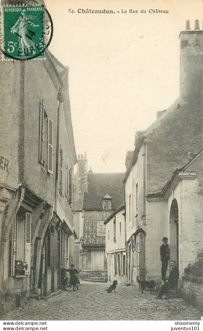 CPA Chateaudun-La Rue Du Château-54-Timbre    L2348 - Chateaudun