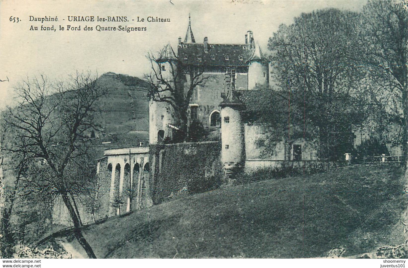 CPA Uriage Les Bains-Le Château-653       L1988 - Uriage