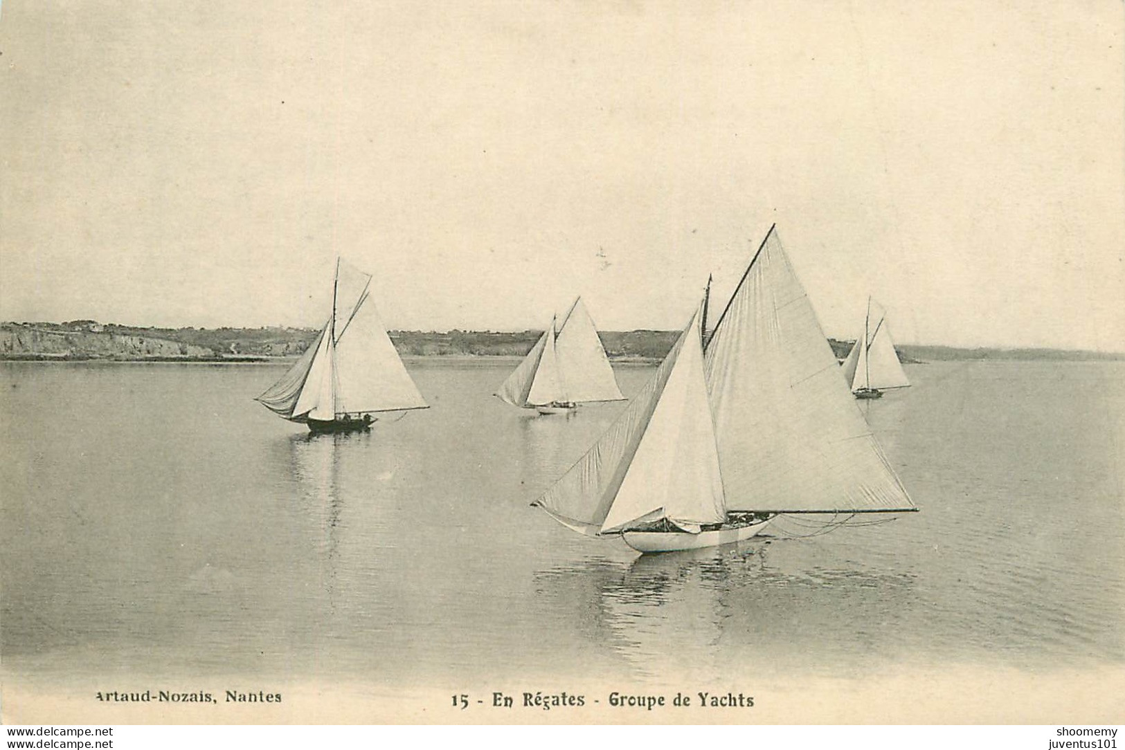 CPA Voiliers-En Régates-Groupe De Yachts-15      L2235 - Zeilboten