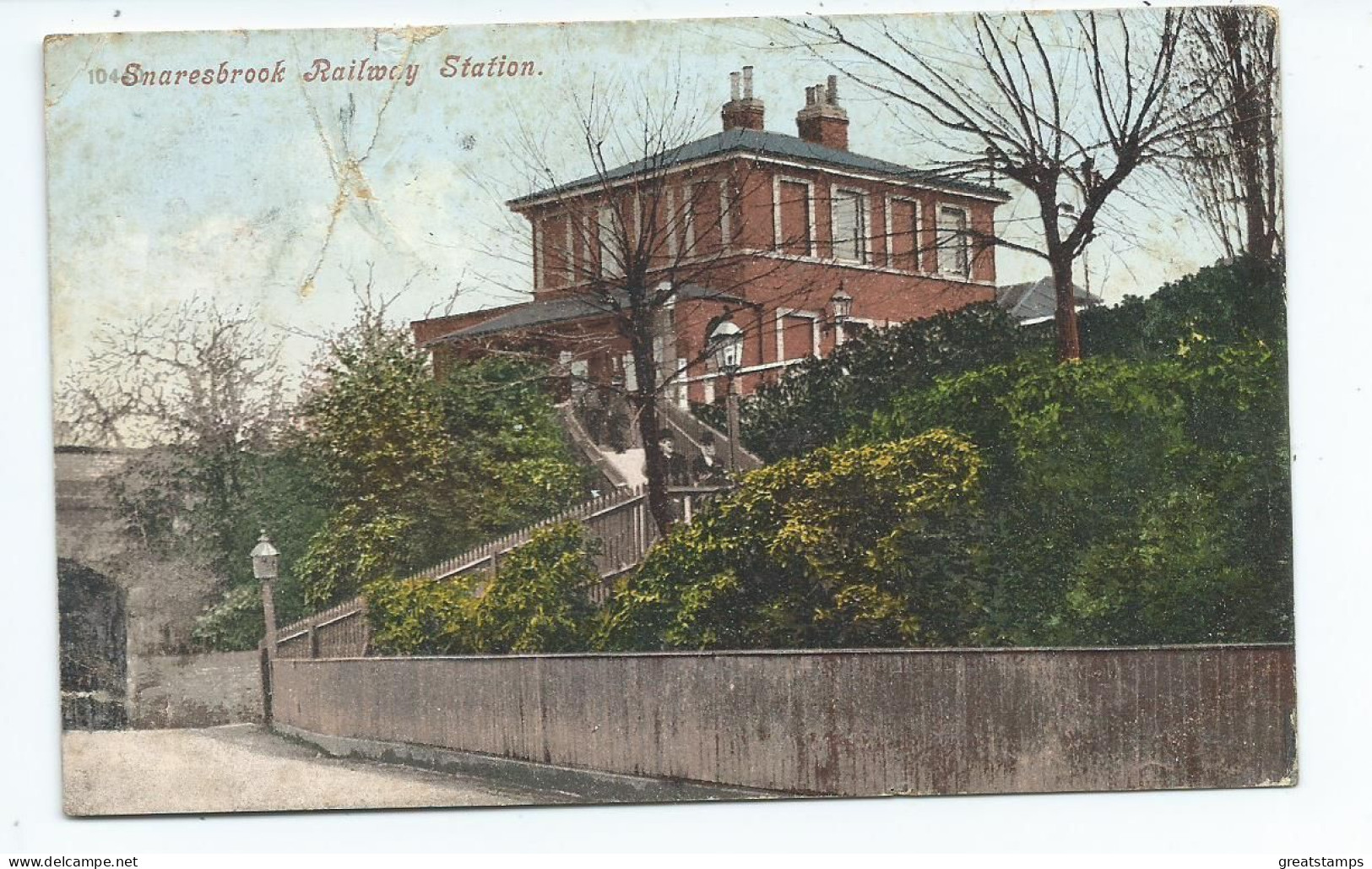 Postcard Railway Snaresbrook  Railway Station London Posted See As Founddescription. - Estaciones Sin Trenes