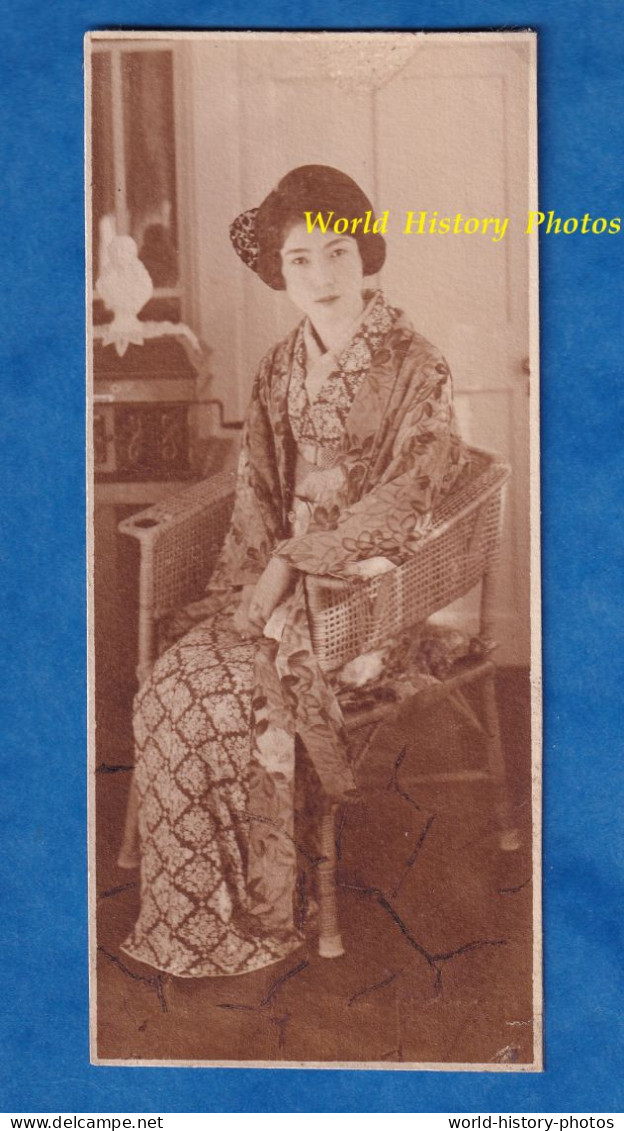 Photo Ancienne Snapshot - JAPON - Beau Portrait Jeune Femme Japonaise -1920 1930- Kimono Coiffure Yeux Asia Asian Japan - Asie