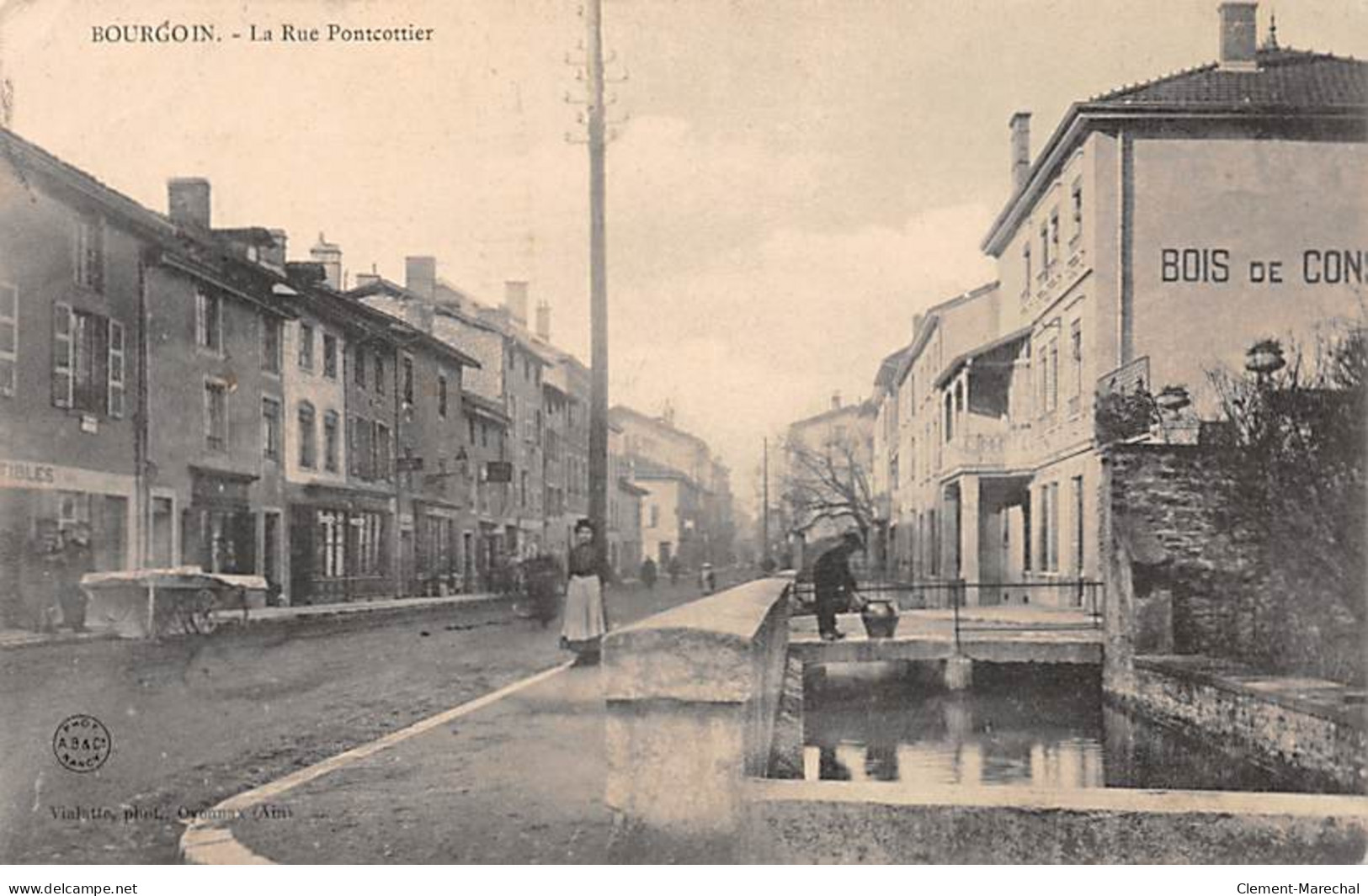 BOURGOIN - La Rue Pontcottier - Très Bon état - Bourgoin