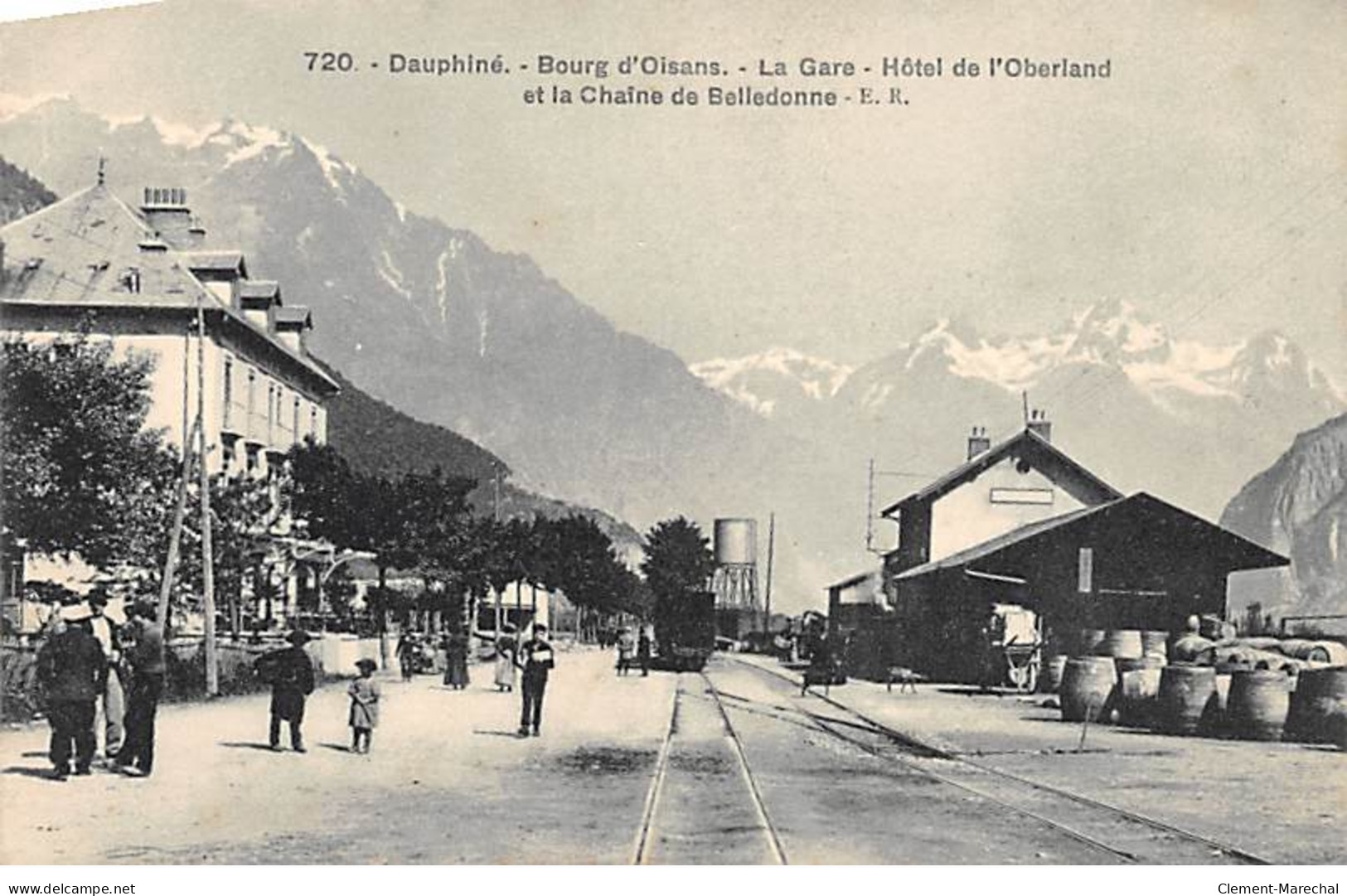 BOURG D'OISANS - La Gare - Hôtel De L'Oberland Et La Chaîne De Belledonne - Très Bon état - Bourg-d'Oisans