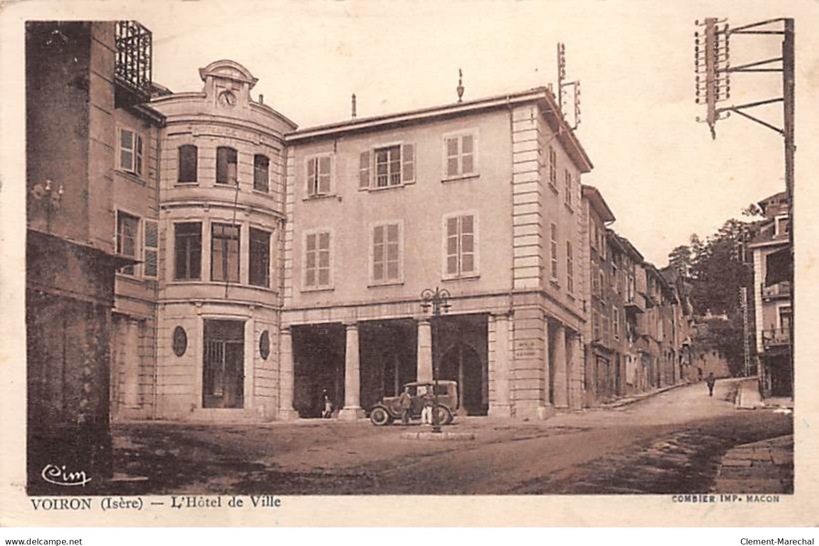 VOIRON - L'Hôtel De Ville - Très Bon état - Voiron