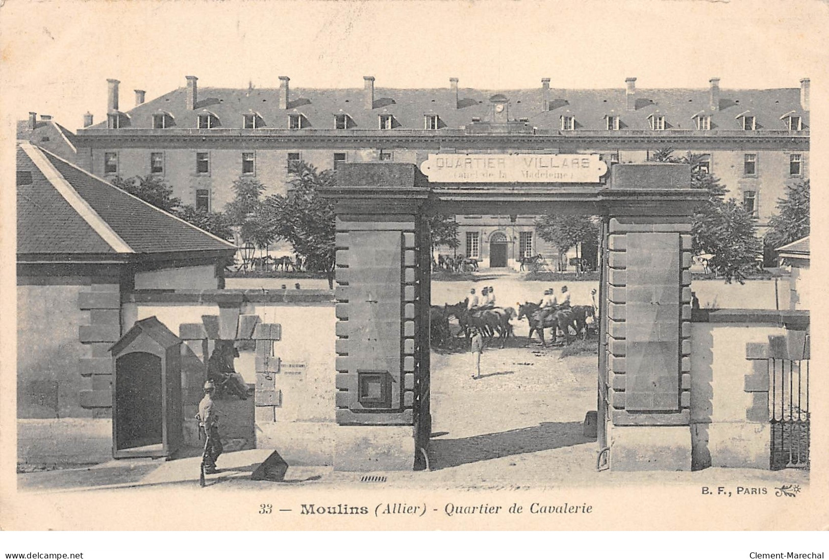 MOULINS - Quartier De Cavalerie - Très Bon état - Moulins
