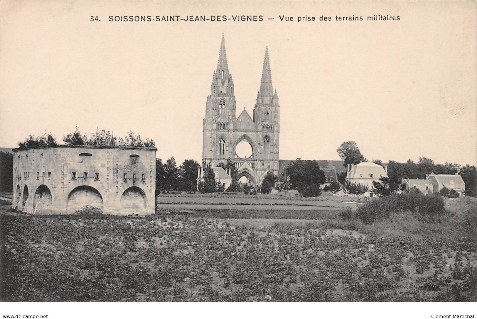 SOISSONS - SAINT JEAN DES VIGNES - Vue Prise Des Terrains Militaires - Très Bon état - Soissons