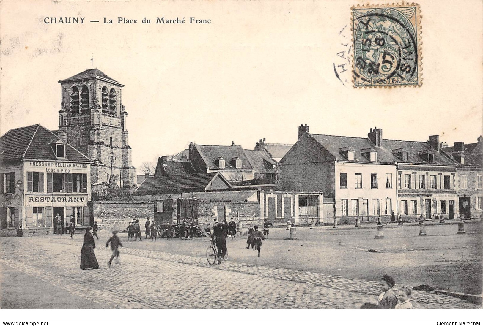 CHAUNY - La Place Du Marché Franc - Très Bon état - Chauny