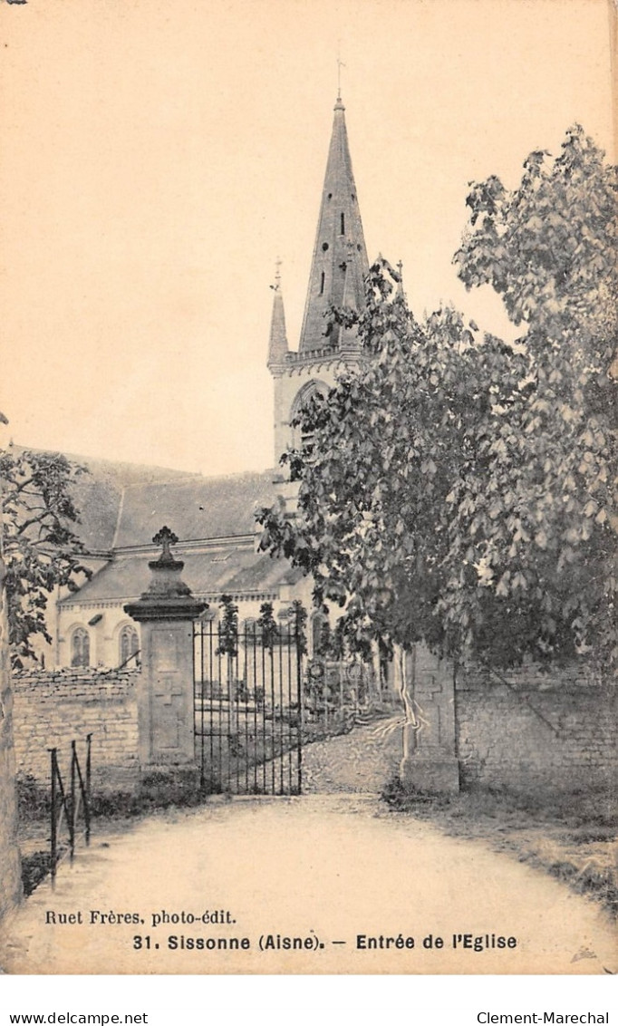 SISSONNE - Entrée De L'Eglise - Très Bon état - Sissonne