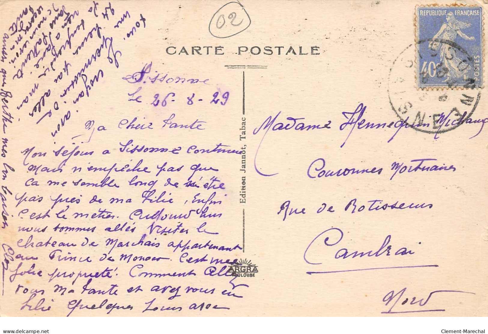 SISSONNE - Aux 100 000 Cartes Postales - Place De La Fontaine - Très Bon état - Sissonne