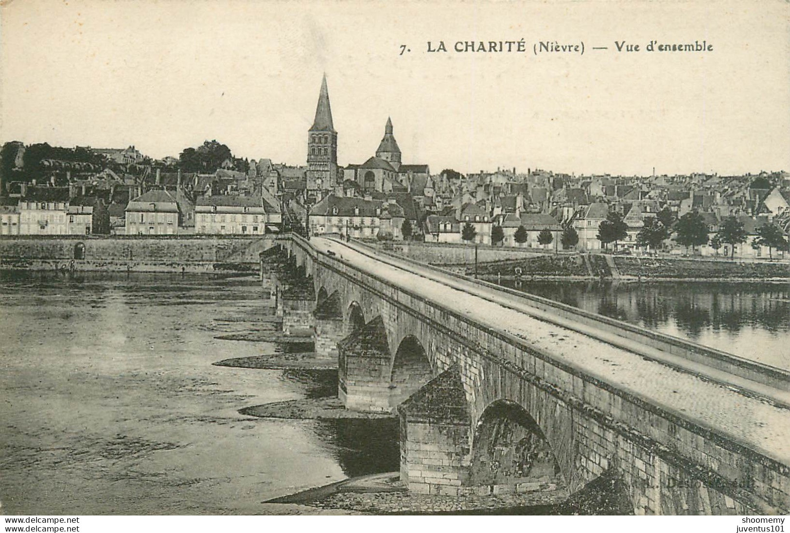 CPA La Charité-Vue D'ensemble-7    L2366 - La Charité Sur Loire