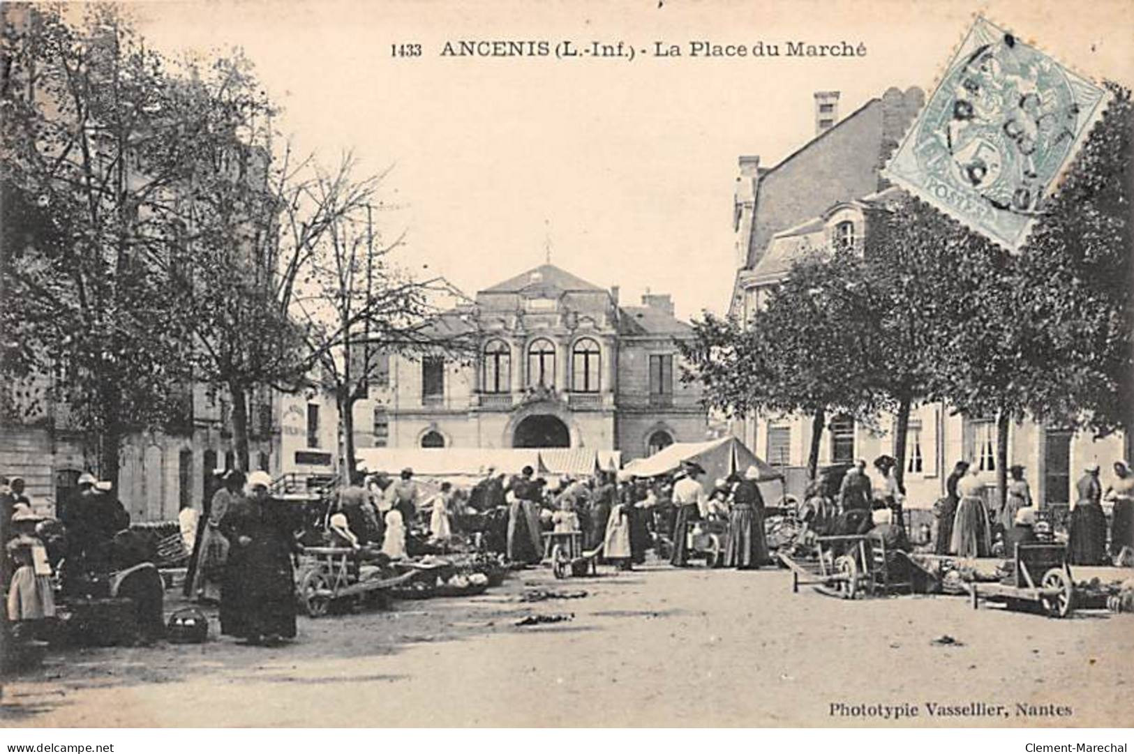 ANCENIS - La Place Du Marché - Très Bon état - Ancenis