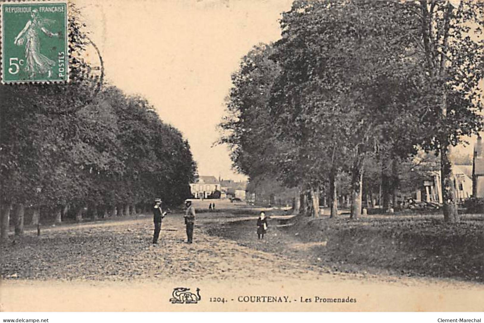 COURTENAY - Les Promenades - Très Bon état - Courtenay