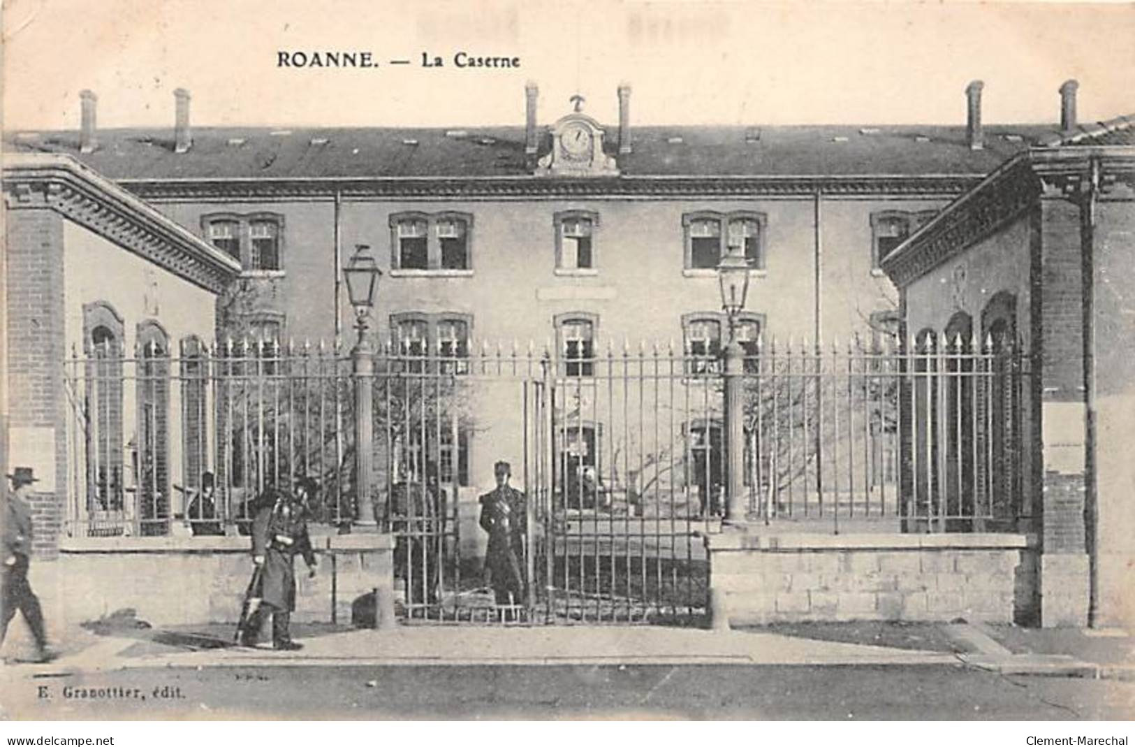 ROANNE - La Caserne - Très Bon état - Roanne