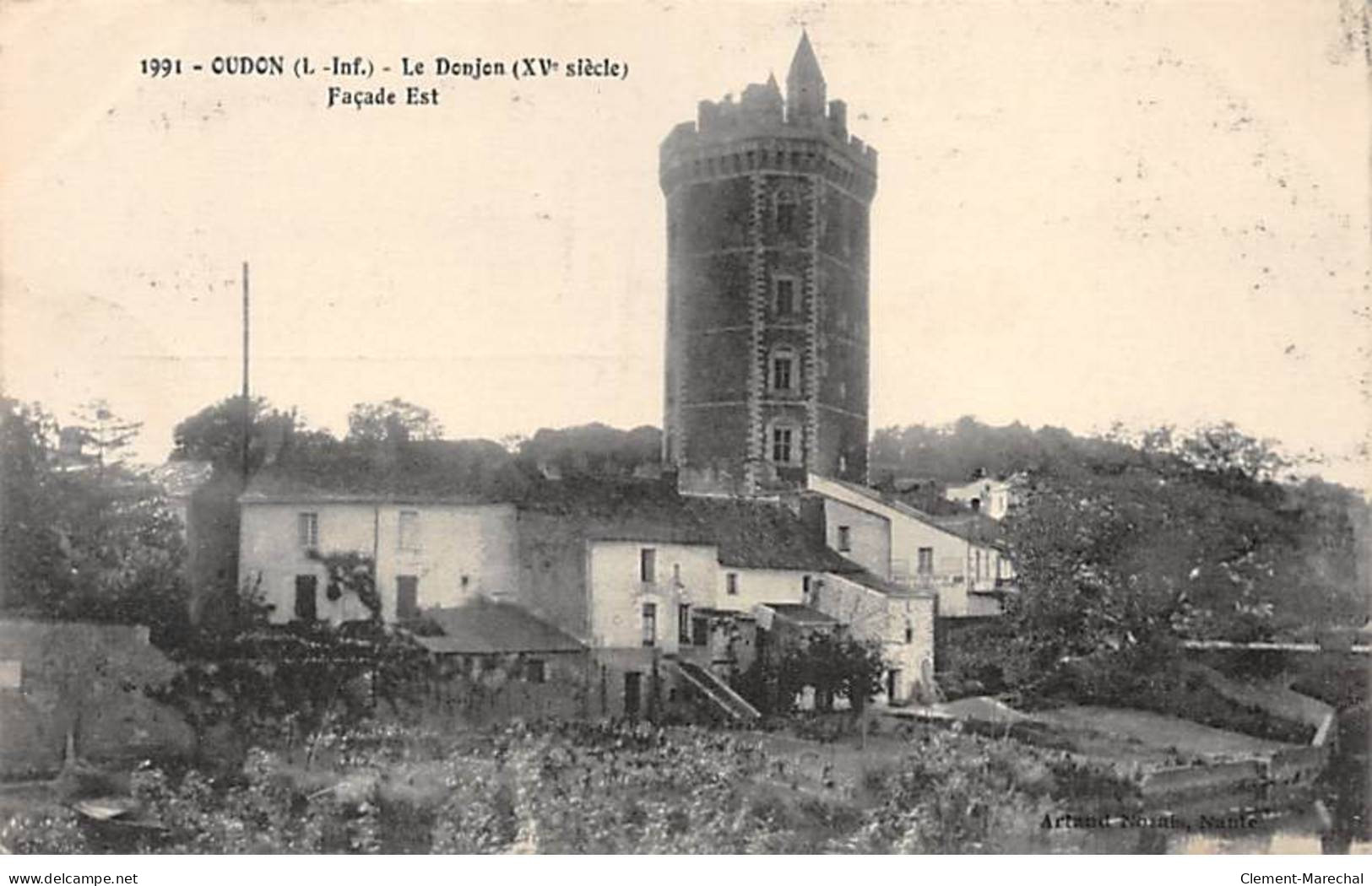 OUDON - Le Donjon - Très Bon état - Oudon