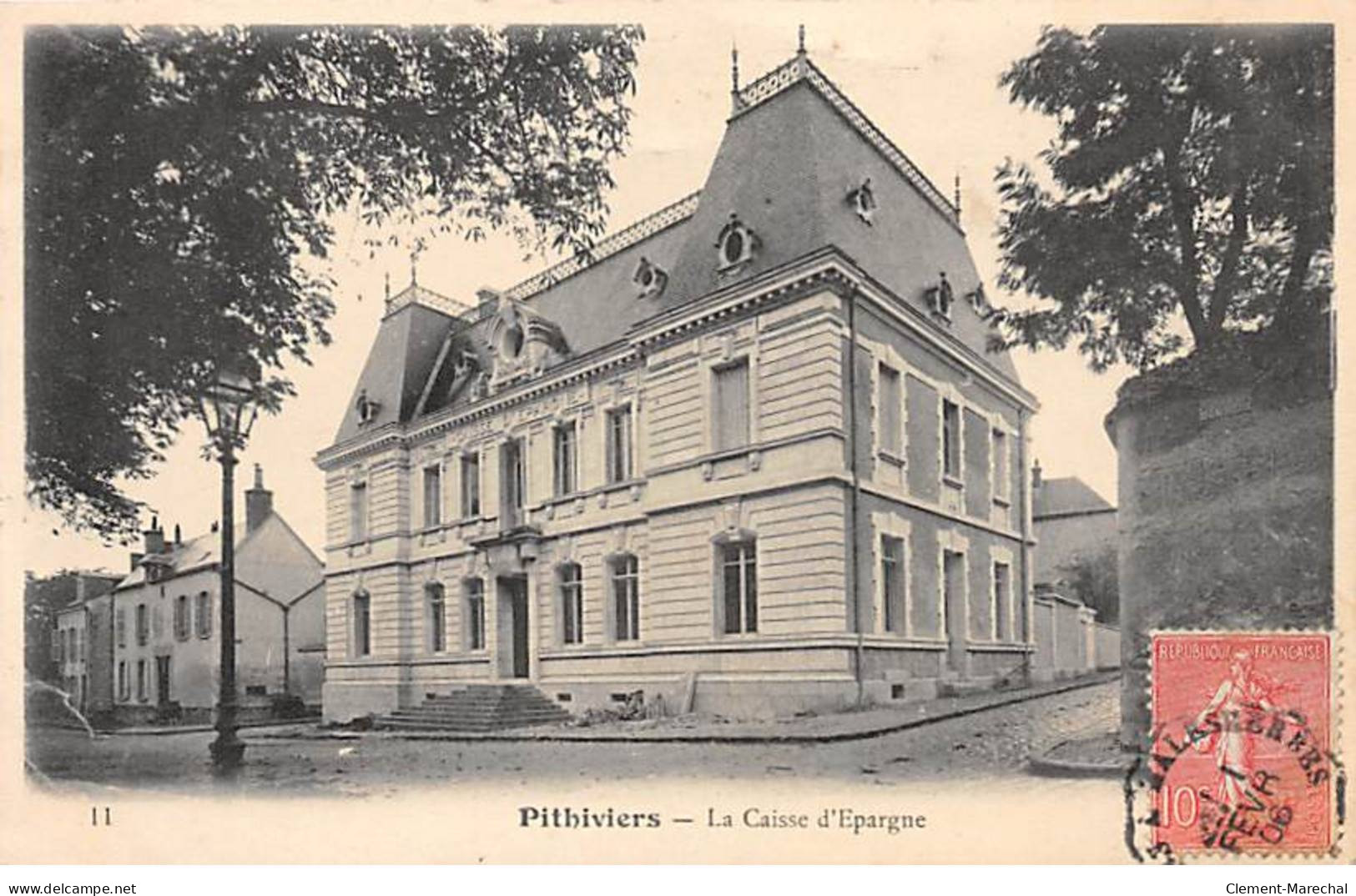 PITHIVIERS - La Caisse D'Epargne - Très Bon état - Pithiviers