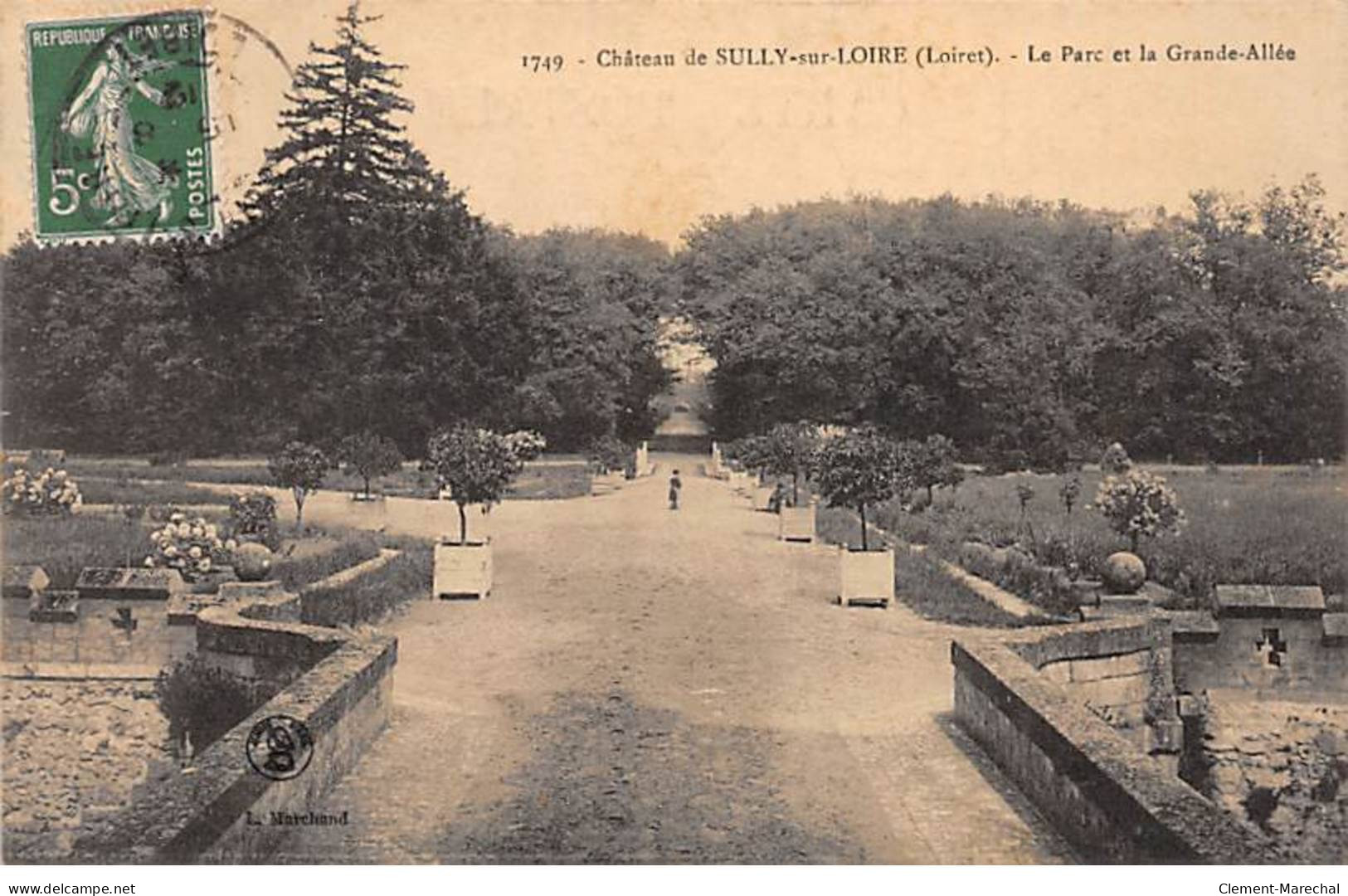 Château De SULLY SUR LOIRE - Le Parc Et La Grande Allée - Très Bon état - Sully Sur Loire
