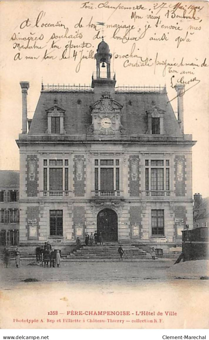 FERE CHAMPENOISE - L'Hôtel De Ville - Très Bon état - Fère-Champenoise