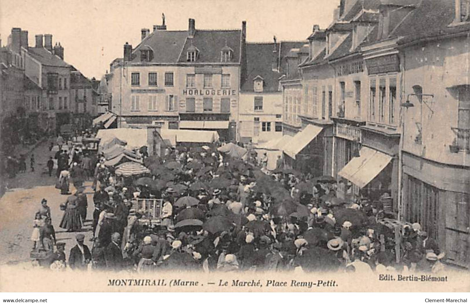 MONTMIRAIL - Le Marché, Place Remy Petit - Très Bon état - Montmirail