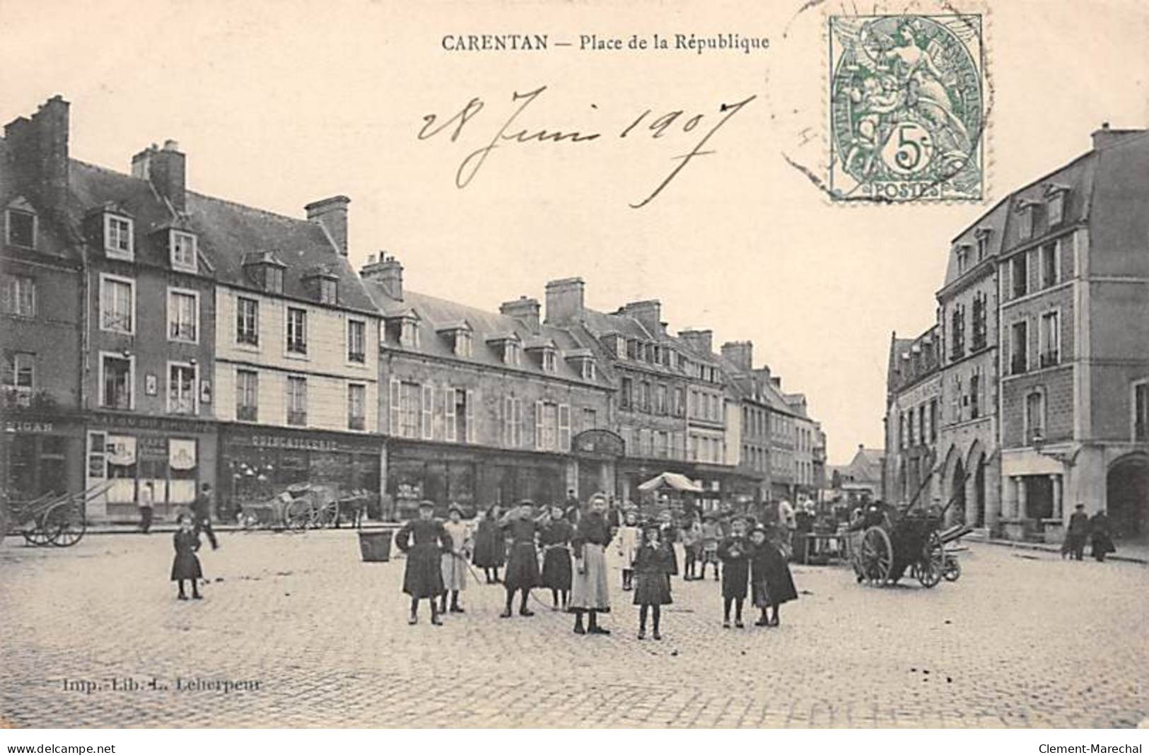 CARENTAN - Place De La République - Très Bon état - Carentan