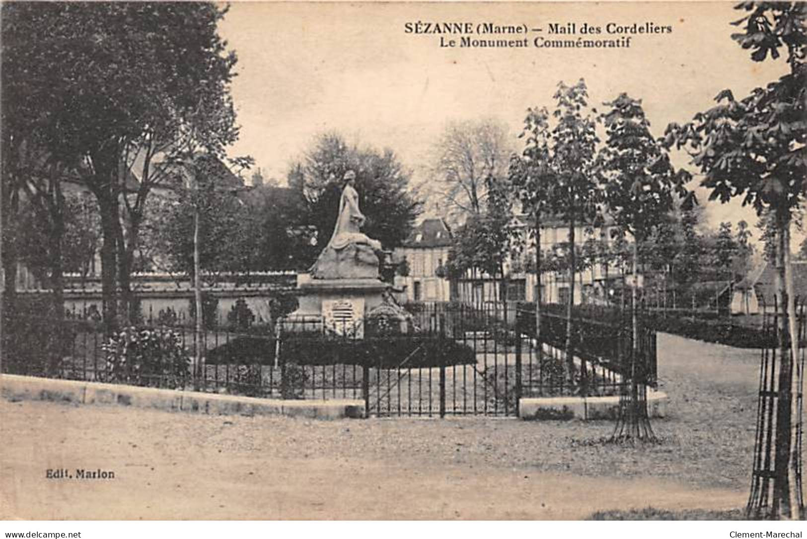 SEZANNE - Mail Des Cordeliers - Le Monument Commémoratif - Très Bon état - Sezanne