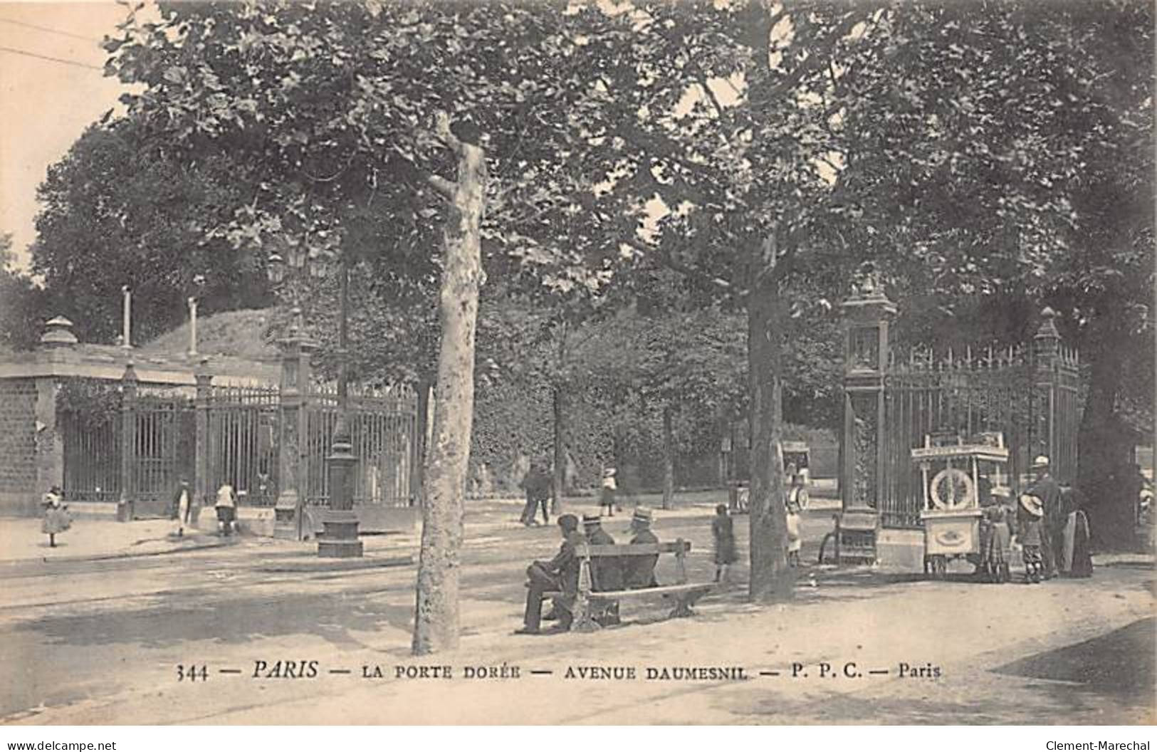 PARIS - La Porte Dorée - Avenue Daumesnil - Très Bon état - District 12
