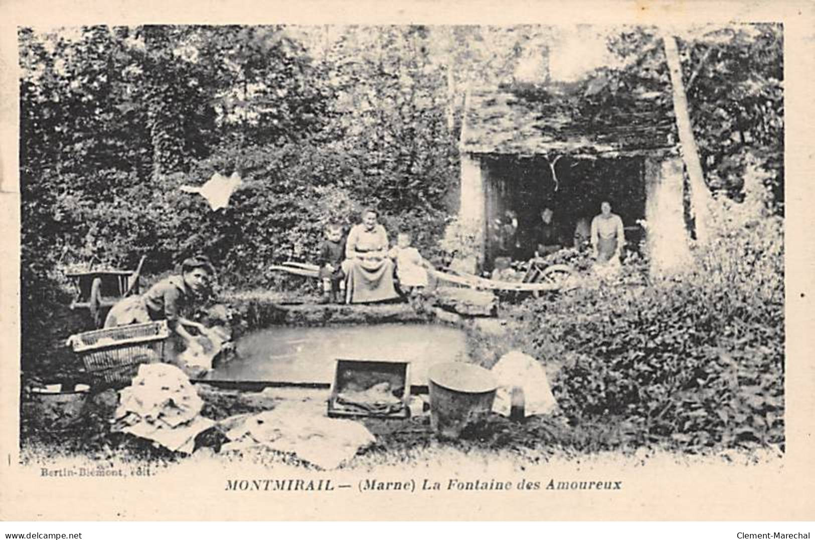 MONTMIRAIL - La Fontaine Des Amoureux - Très Bon état - Montmirail