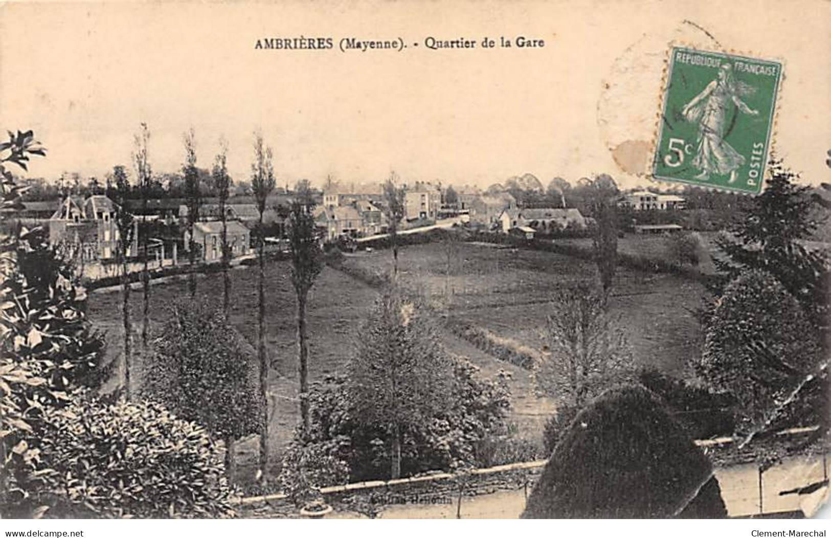 AMBRIERES - Quartier De La Gare - Très Bon état - Ambrieres Les Vallees