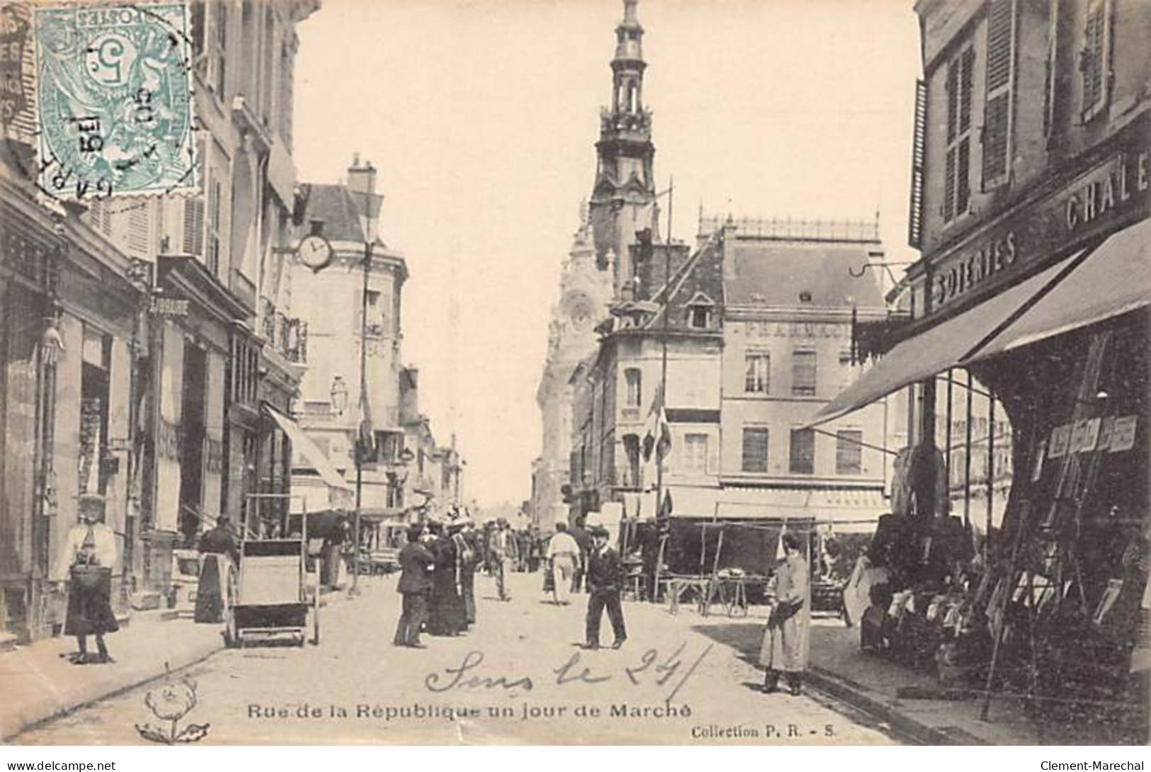 PARIS - Rue De La République Un Jour De Marché - état - Paris (11)