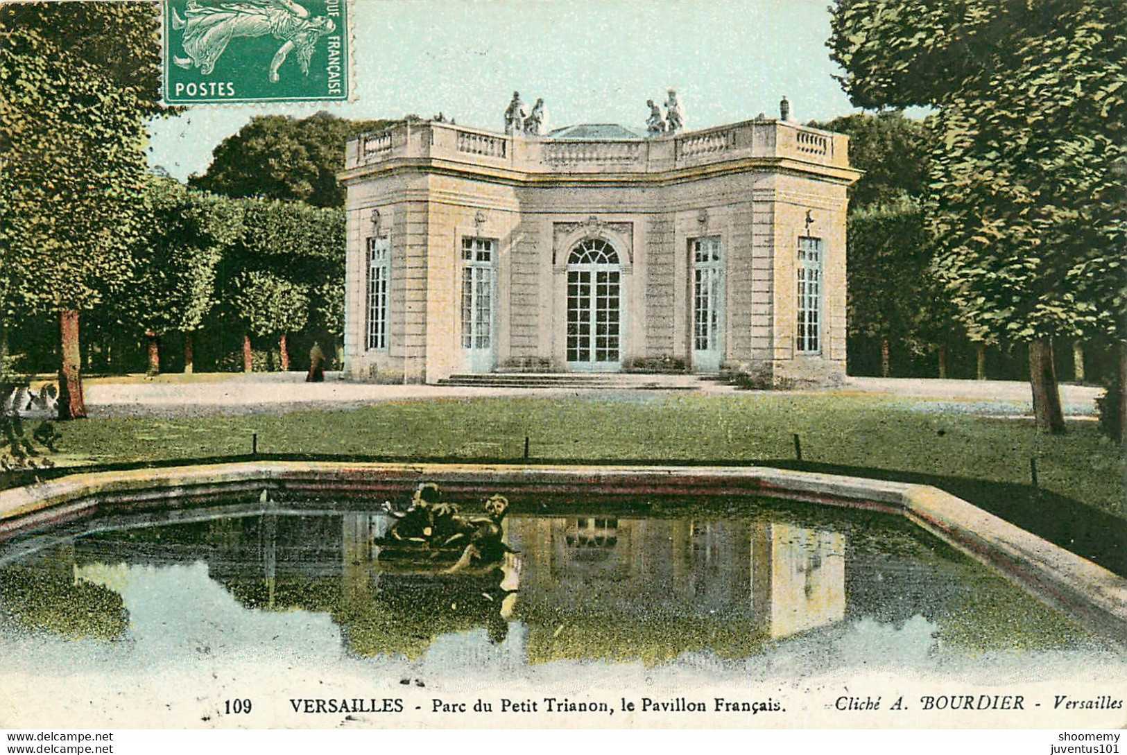 CPA Versailles-Parc Du Petit Trianon,le Pavillon Français-Timbre     L1724 - Versailles (Château)