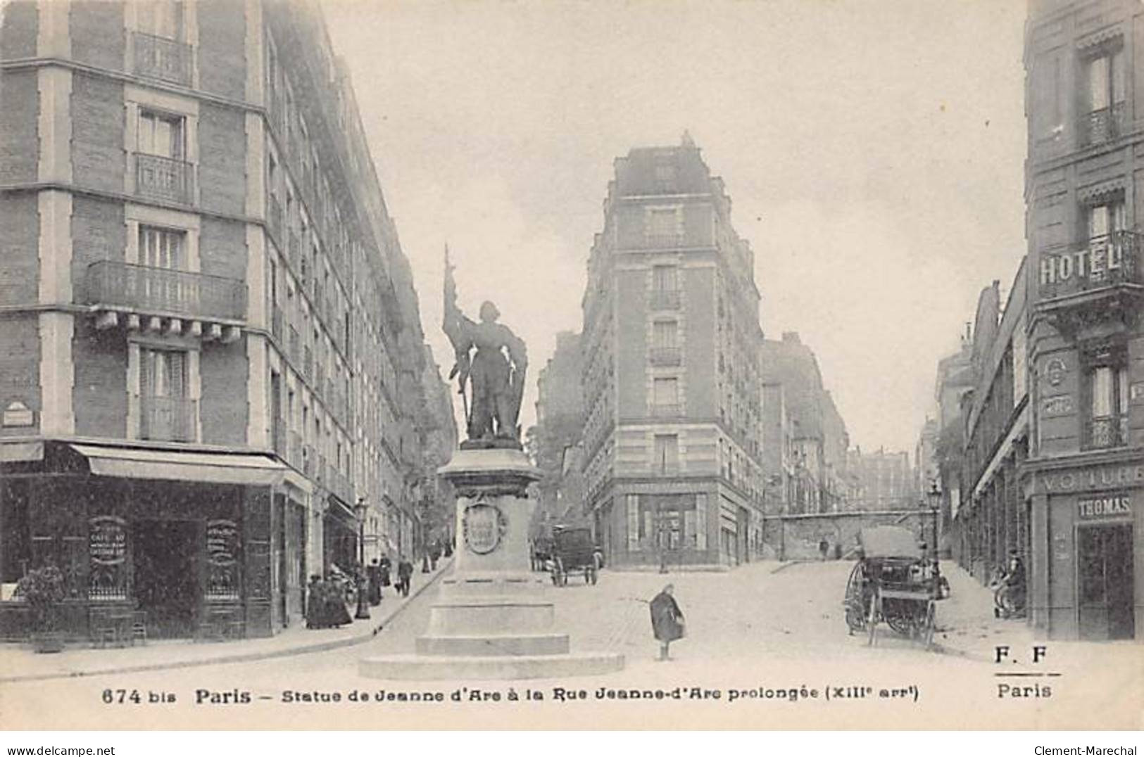 PARIS - Statue De Jeanne D'Arc à La Rue Jeanne D'Arc Prolongée - Très Bon état - Paris (13)