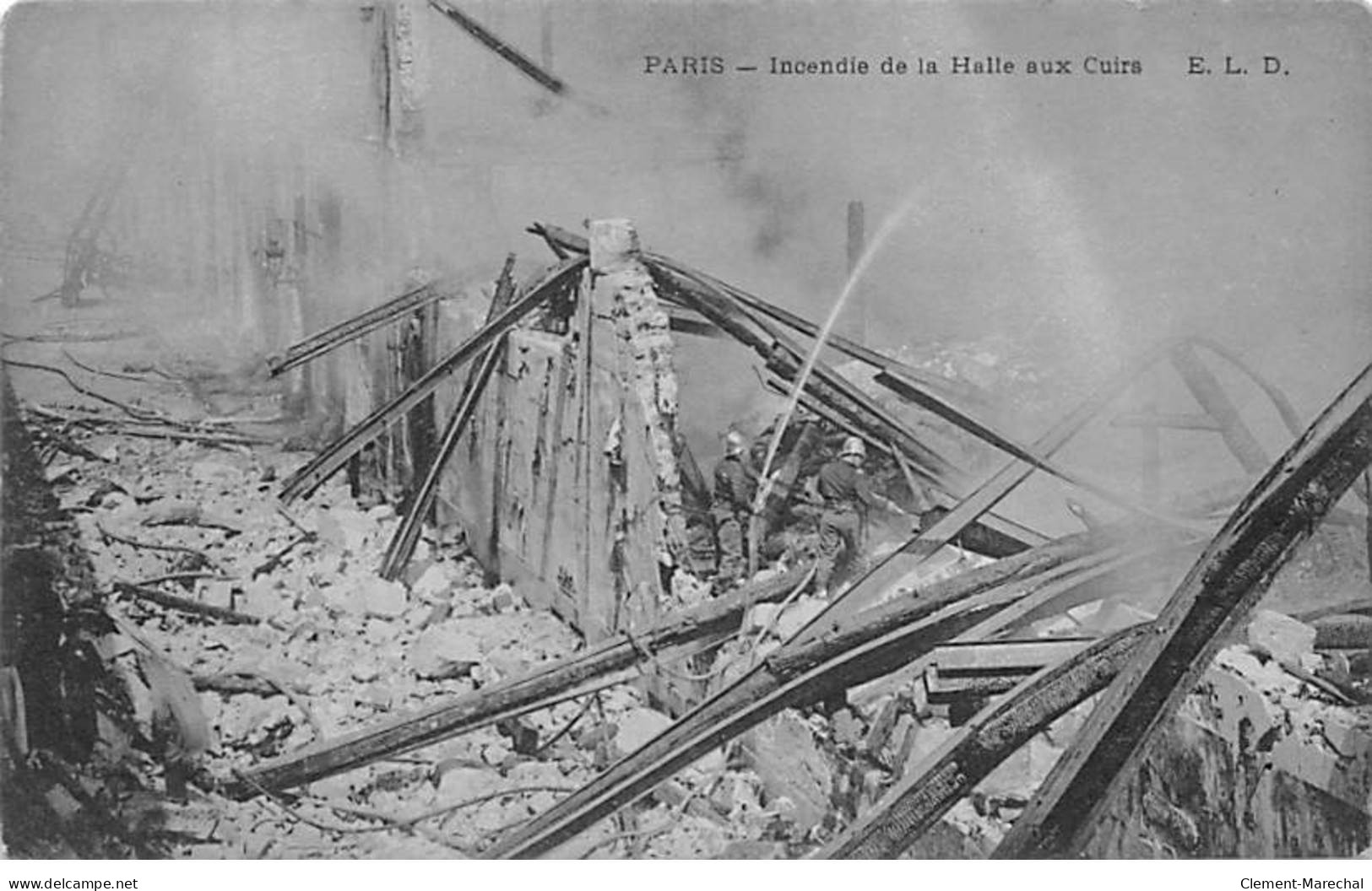 PARIS - Incendie De La Halle Aux Cuirs - Très Bon état - Paris (19)