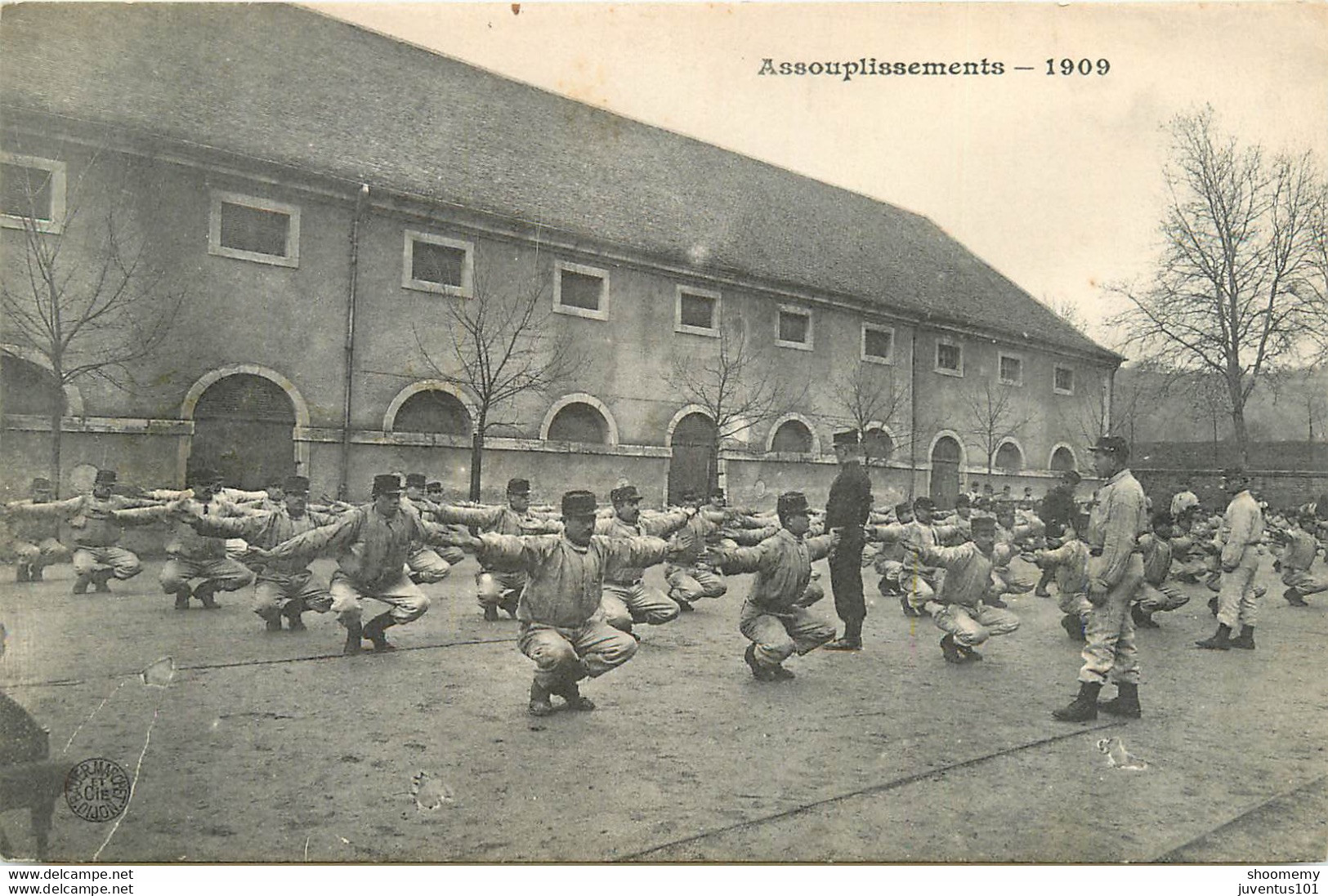 CPA Militaria-UMF Infanterie-Assouplissements 1909    L1377 - Régiments