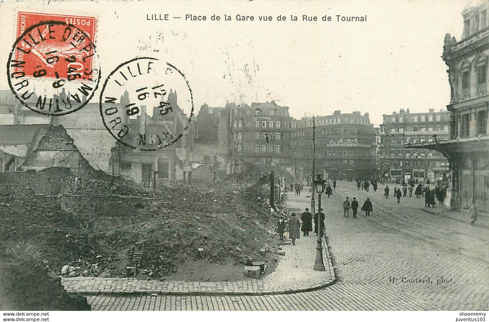 CPA Lille-Place De La Gare Vue De La Rue De Tournai-Timbre      L1741 - Lille