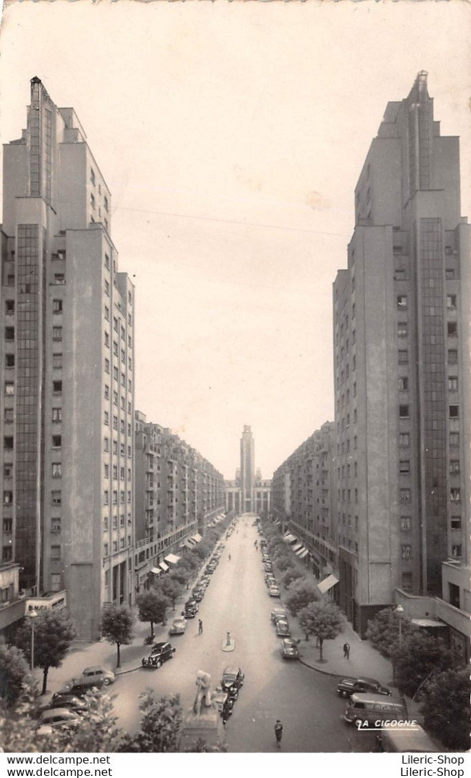 [69] VILLEURBANNE - Avenue Henri Barbusse  - Automobiles Traction 4cv Fourgon Peugeot Cpsm PF 1954 ( ͡◕ ͜ʖ ͡◕) ♦ - Villeurbanne