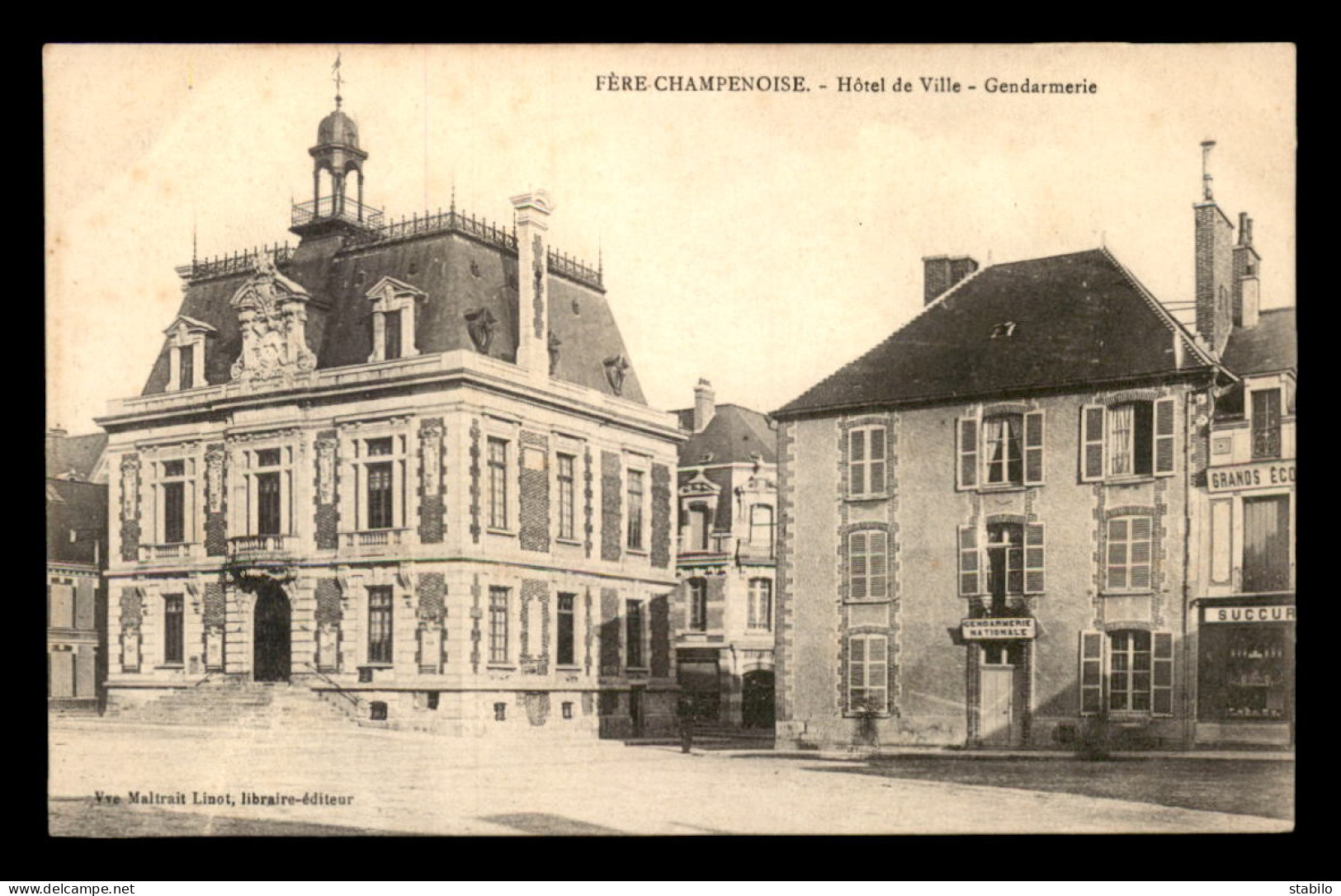 51 - FERE-CHAMPENOISE - HOTEL DE VILLE - GENDARMERIE - Fère-Champenoise