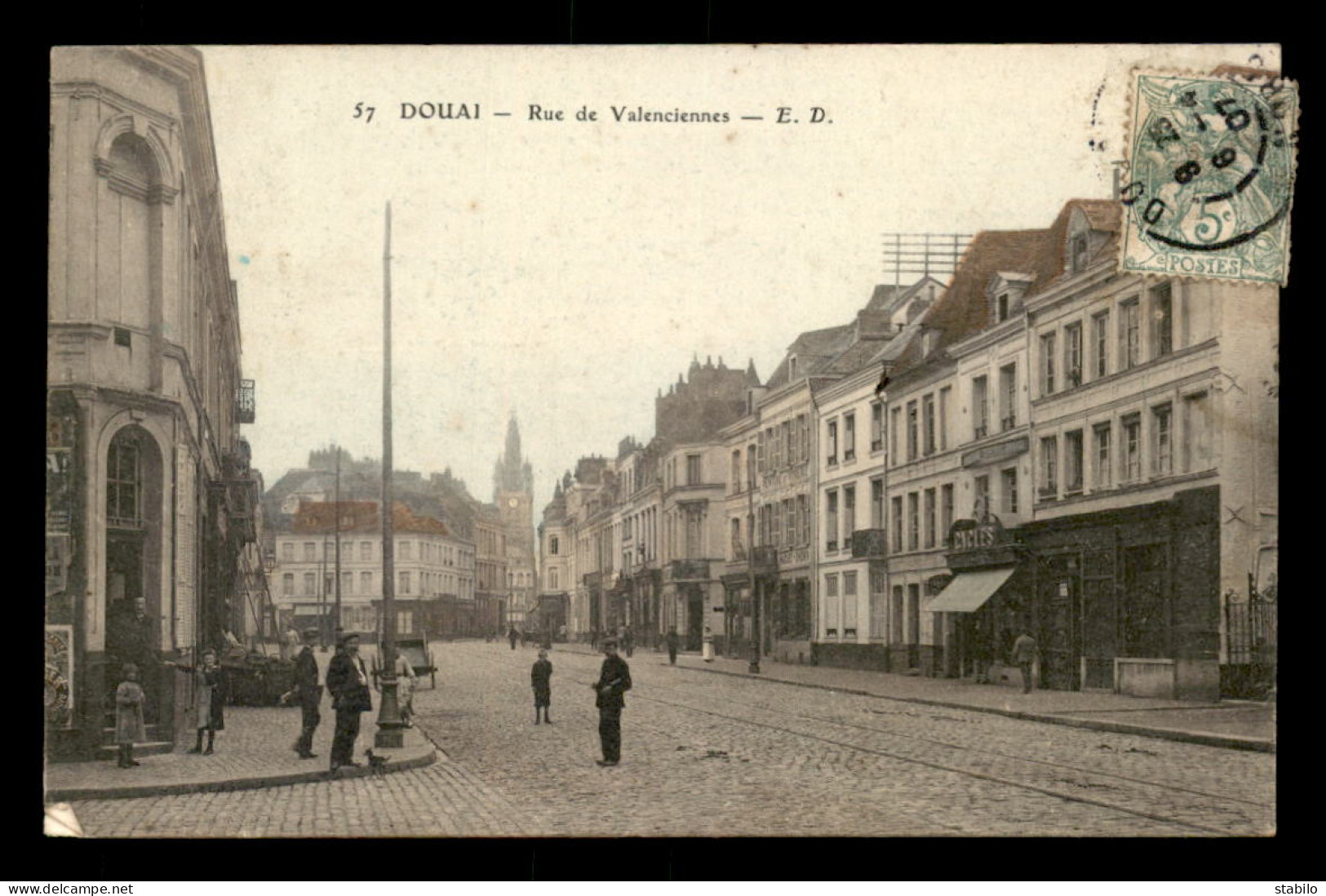 59 - DOUAI - RUE DE VALENCIENNES - CARTE COLORISEE - Douai