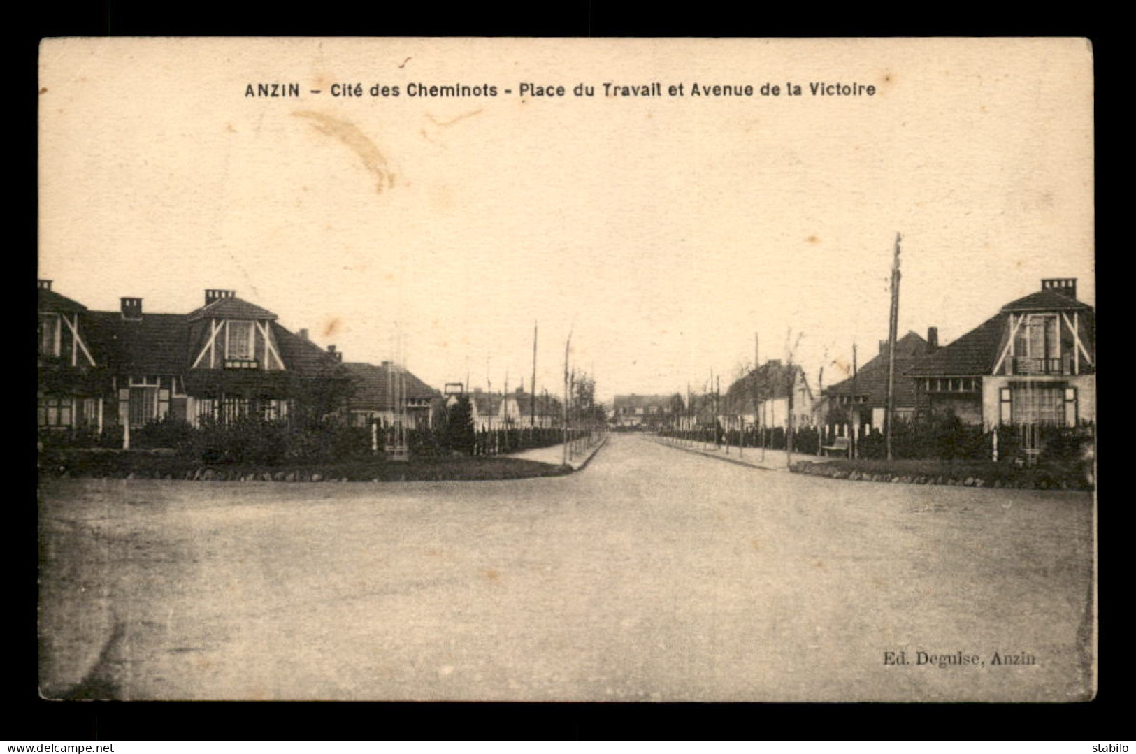 59 - ANZIN - CITE DES CHEMINOTS - PLACE DU TRAVAIL ET AVENUE DE LA VICTOIRE - LOGEMENT SOCIAL - Anzin