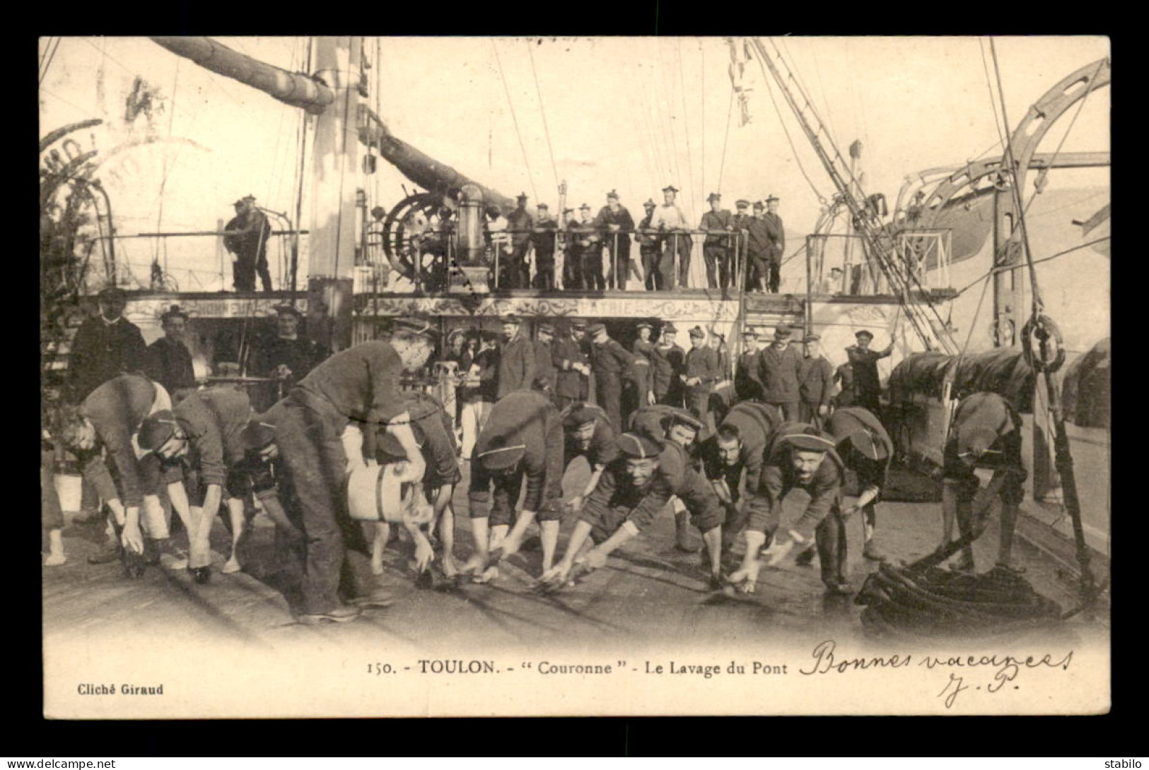 BATEAUX DE GUERRE - LE LAVAGE DU PONT A BORD DU "COURONNE"  - TOULON - Guerra