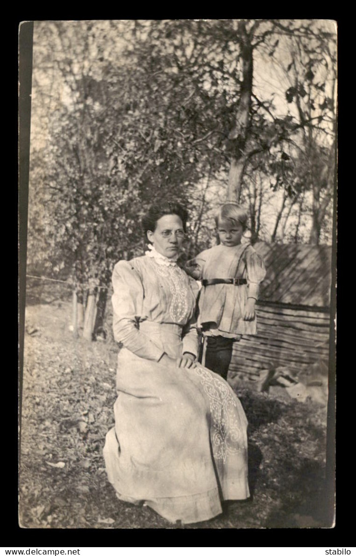 CARTE PHOTO - FEMME ET ENFANT - Fotografia