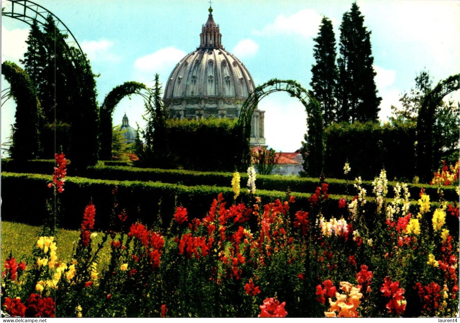 7-5-2024 (4 Z 21) Italy - Roma - Cupola Di S Pietro Vaticani - Eglises Et Cathédrales