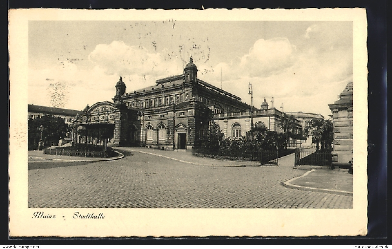 AK Mainz, Stadthalle Mit Vorplatz  - Mainz