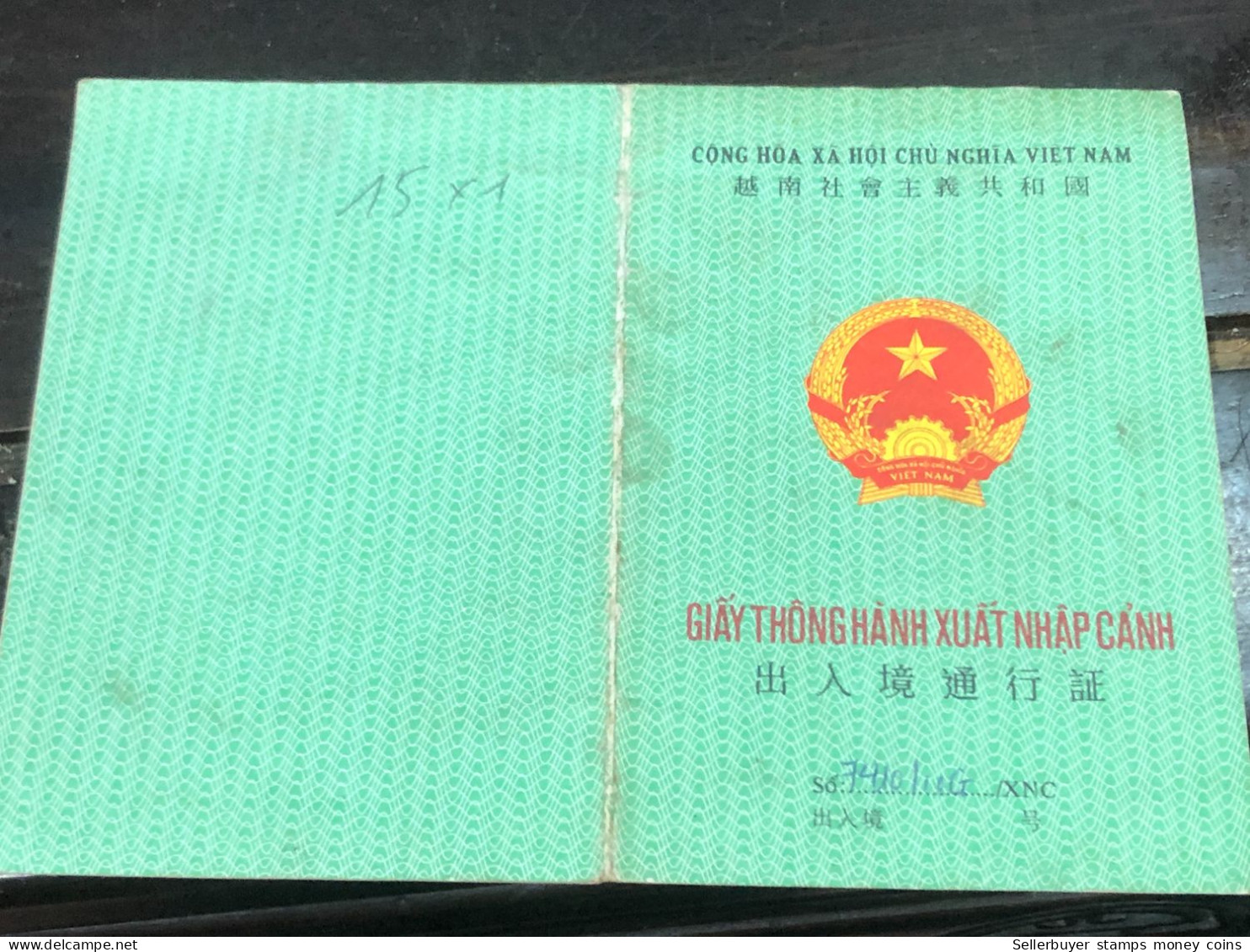 VIET NAM -OLD-GIAY THONG HANH-ID PASSPORT-name-NGO MINH TRI-2010-1pcs Book - Verzamelingen