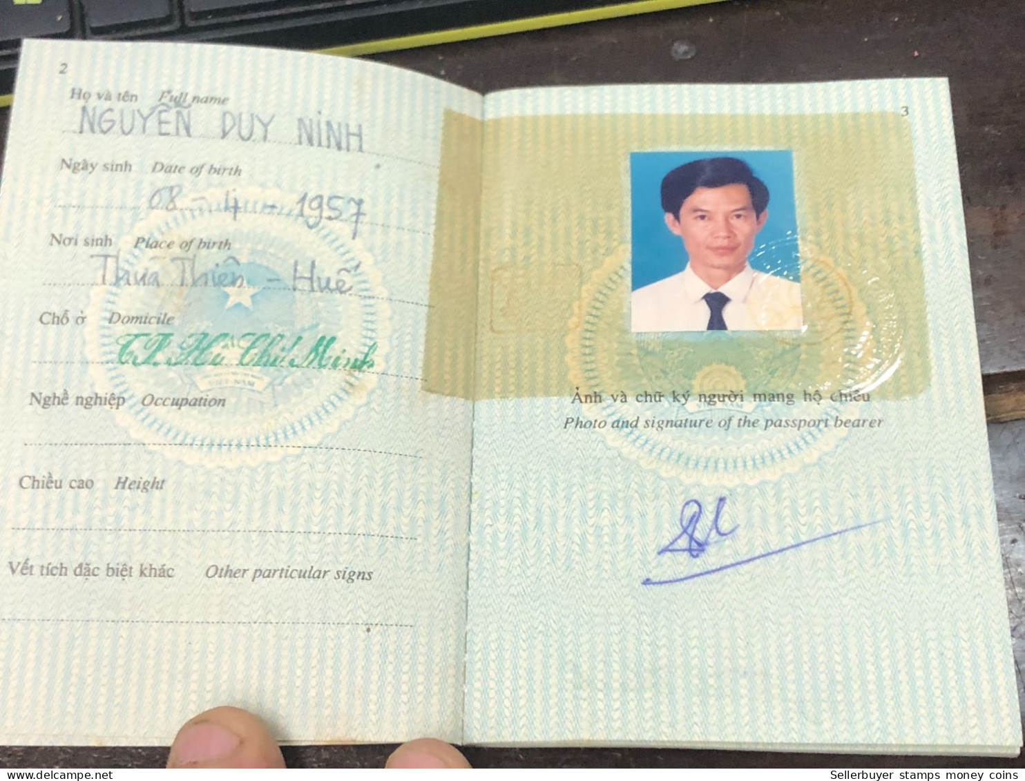 VIET NAM -OLD-ID PASSPORT-name-NGUYEN DI NINH-2001-1pcs Book - Sammlungen