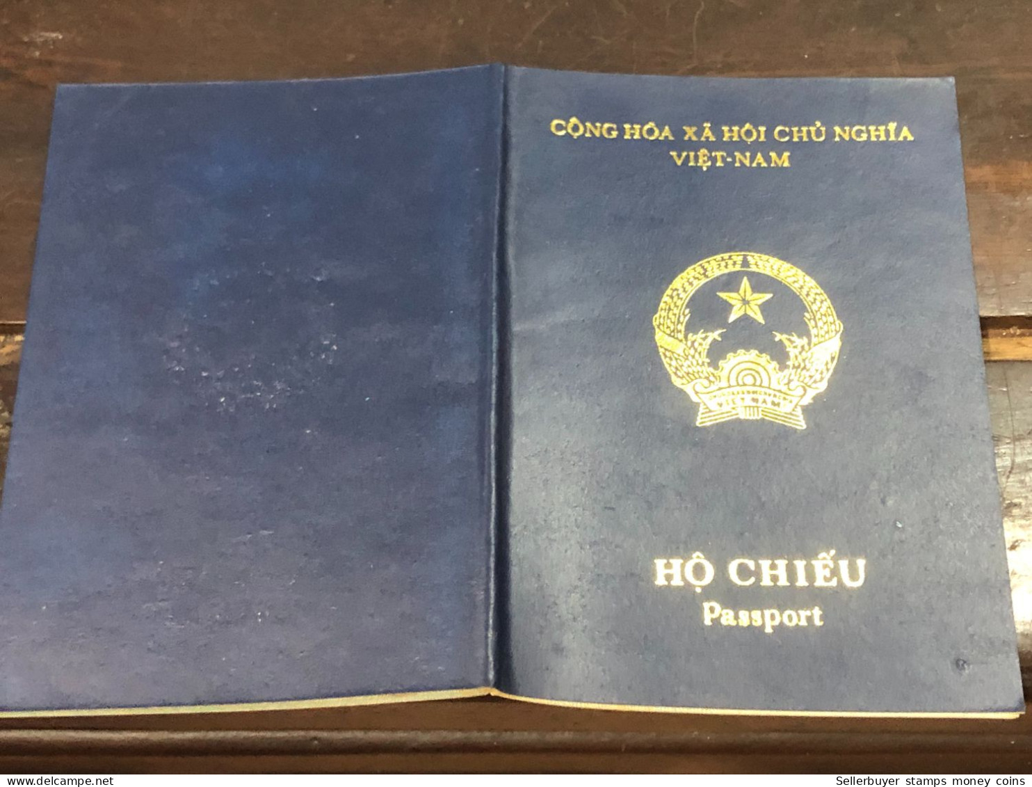 VIET NAM -OLD-ID PASSPORT-name-NGUYEN THI THU QOANH-2001-1pcs Book - Collections