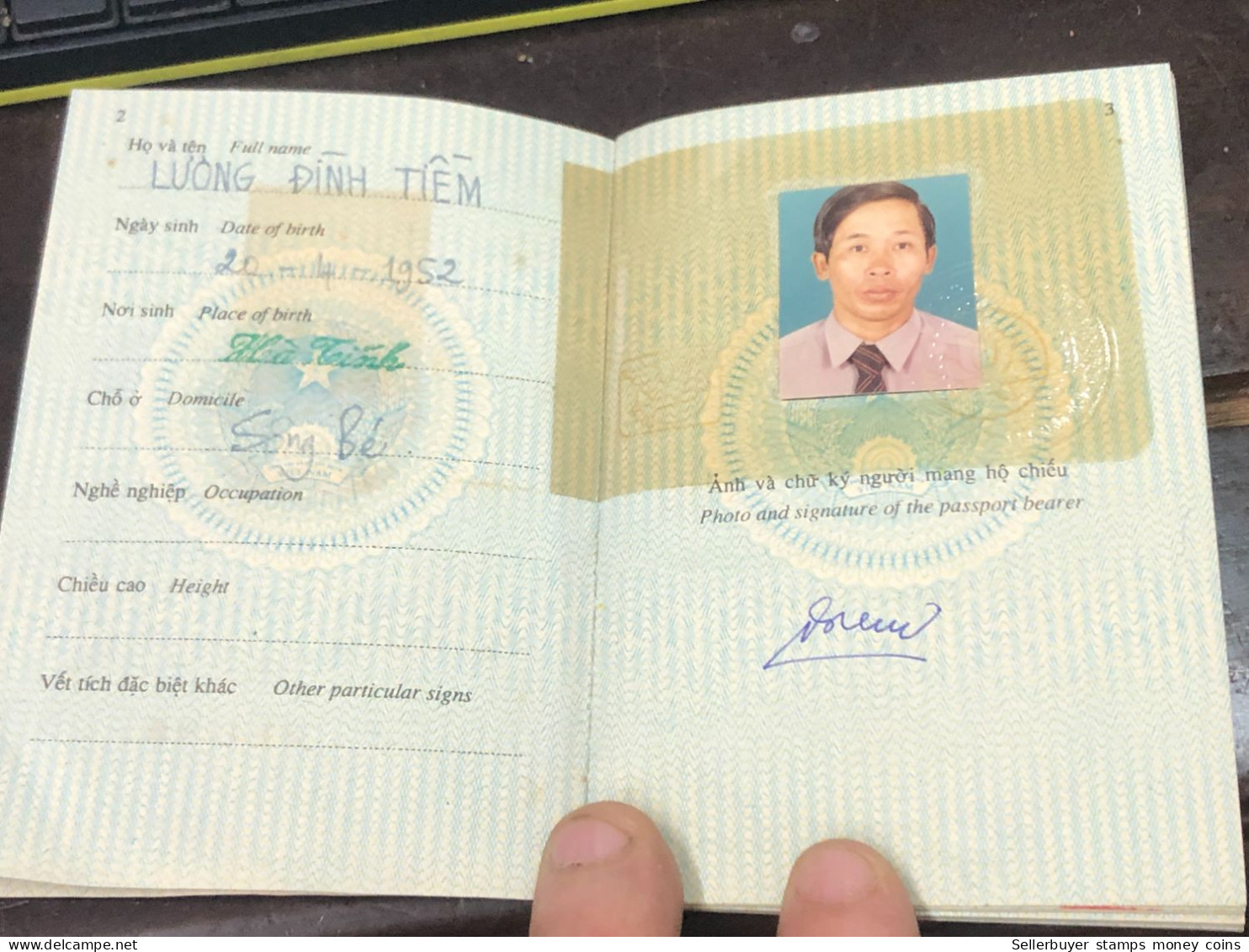 VIET NAM -OLD-ID PASSPORT-name-LUONG DINH TIEN-2001-1pcs Book - Collections