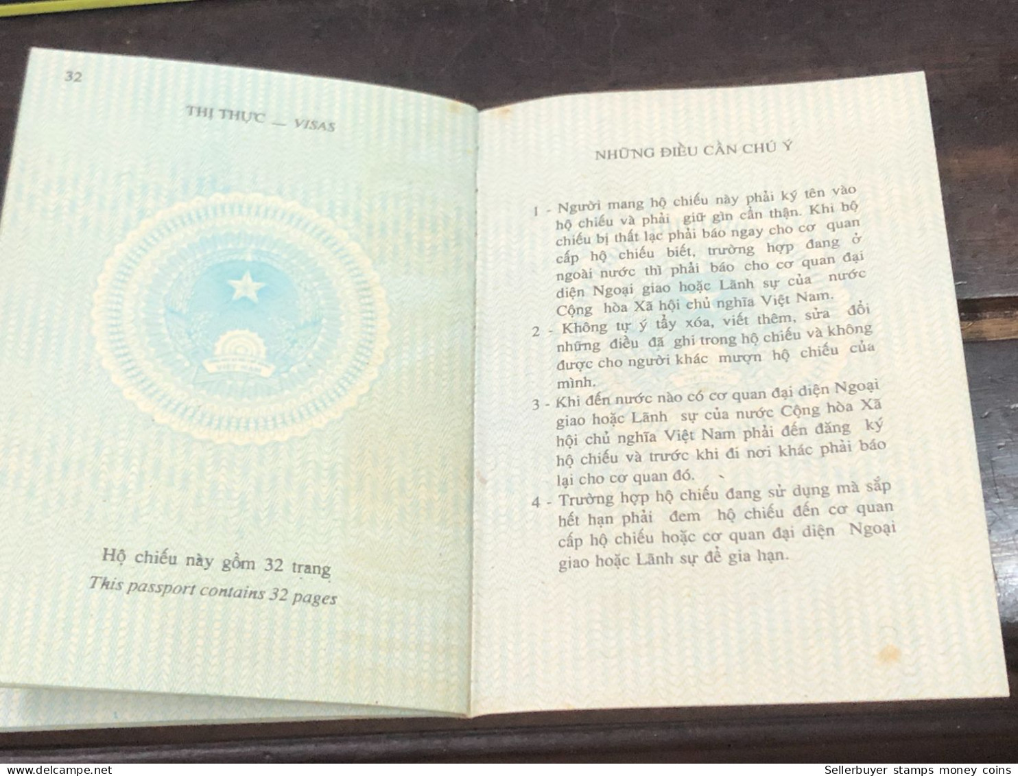 VIET NAM -OLD-ID PASSPORT-name-LE VAN THONG-2001-1pcs Book - Verzamelingen