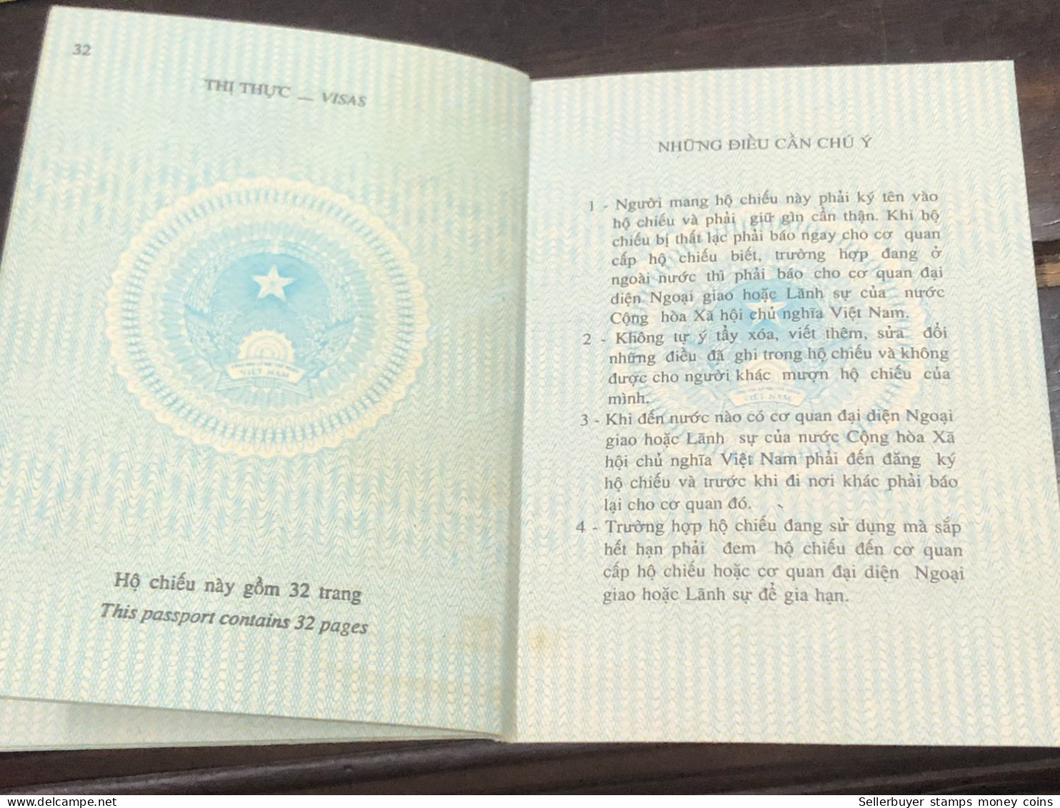 VIET NAM -OLD-ID PASSPORT-name-BUI QUAN L;UYEN-2001-1pcs Book - Verzamelingen