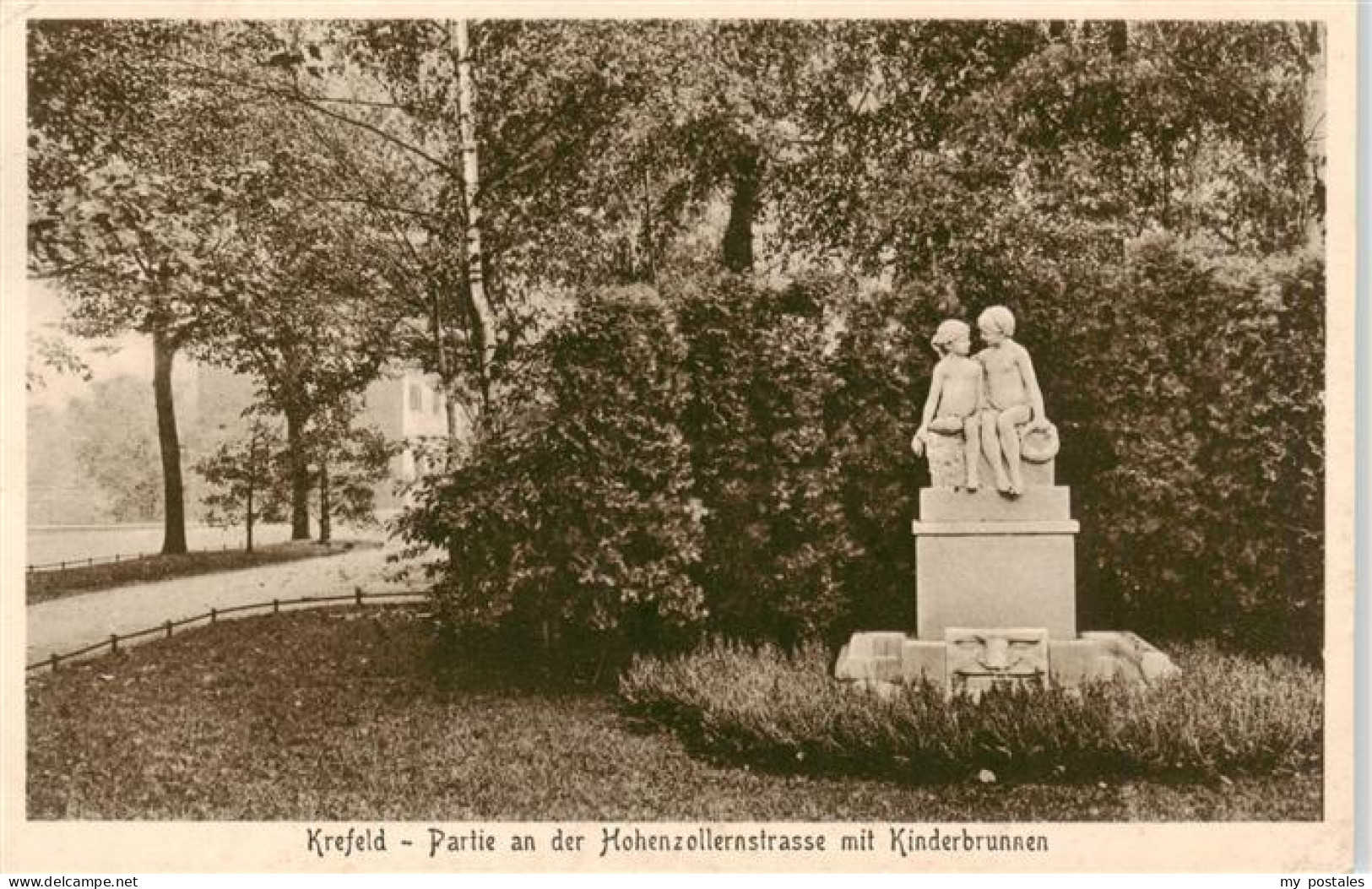 73902128 Krefeld Crefeld Partie An Der Hohenzollernstrasse Mit Kinderbrunnen  - Krefeld